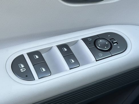 New 2026 Hyundai Ioniq 5 SE image 13