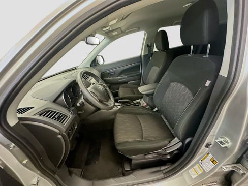 Used 2025 Mitsubishi Outlander Sport SE AWD/4WD image 13