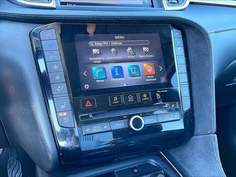 Used 2024 INFINITI QX50 Sensory image 30