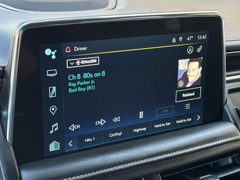 Used 2023 Chevrolet Suburban Premier image 19