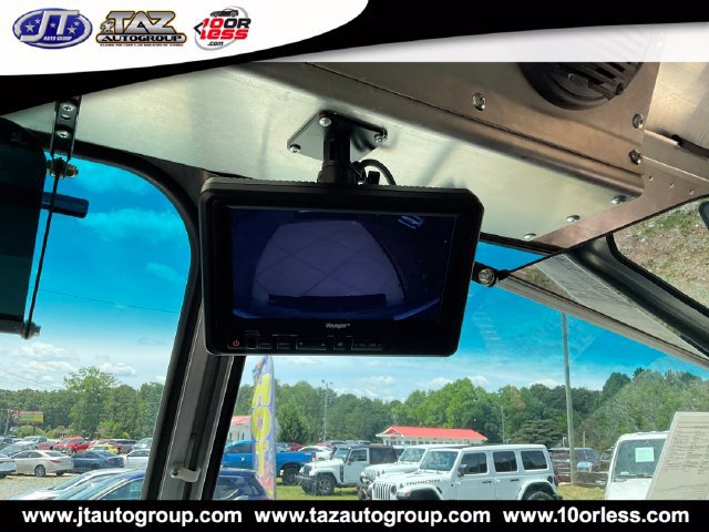 Used 2017 Ford E-350 and Econoline 350 Super Duty w/ A/C Prep Package RWD image 17