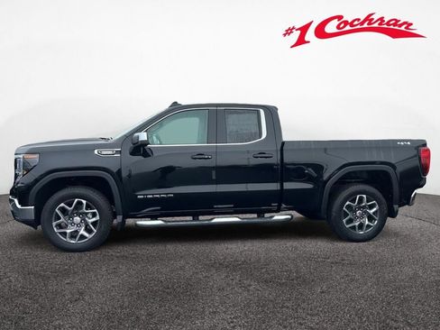 New 2026 GMC Sierra 1500 SLE image 3