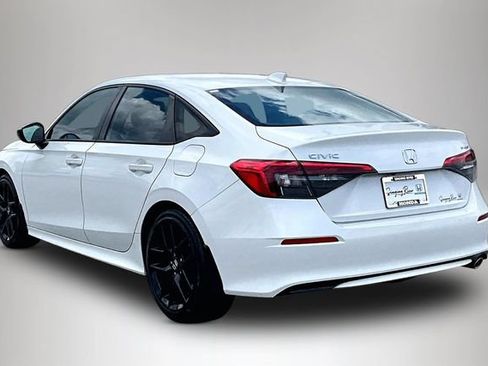 Used 2023 Honda Civic Sport image 4