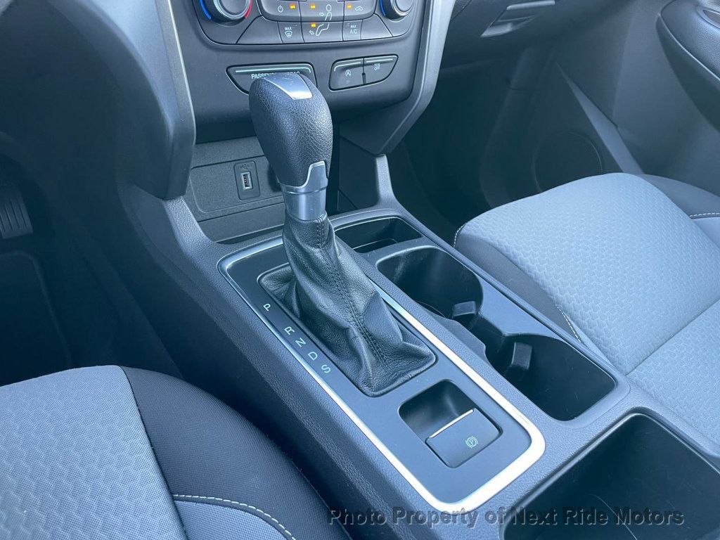 Used 2017 Ford Escape SE FWD image 19