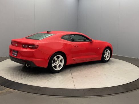 Used 2023 Chevrolet Camaro LT RWD image 5