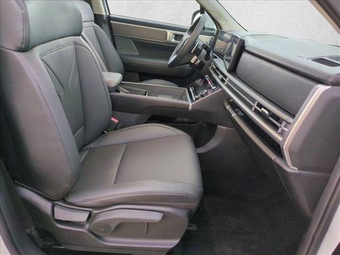 Used 2025 Hyundai Santa Fe SEL image 21