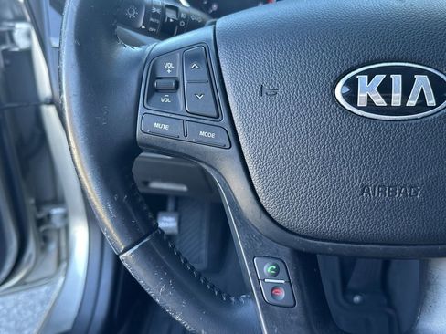 Used 2014 Kia Cadenza Premium image 22