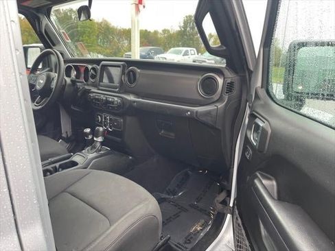 Used 2023 Jeep Gladiator Sport AWD/4WD image 20