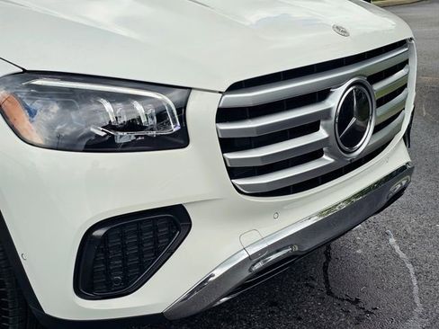 New 2026 Mercedes-Benz GLS 450 4MATIC image 3