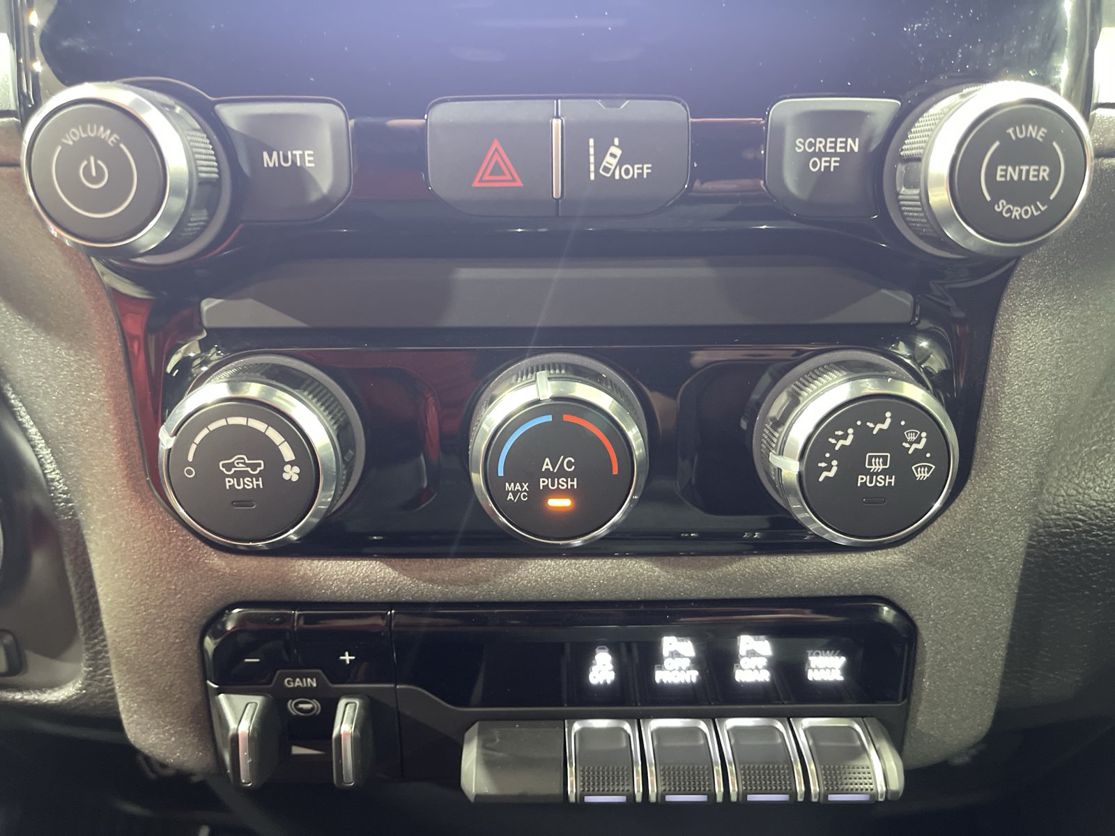 Used 2026 RAM 1500 Warlock AWD/4WD image 24