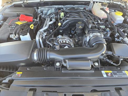 Used 2024 Jeep Wrangler Sport image 31