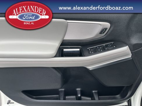 Used 2025 Ford Expedition Active AWD/4WD image 11