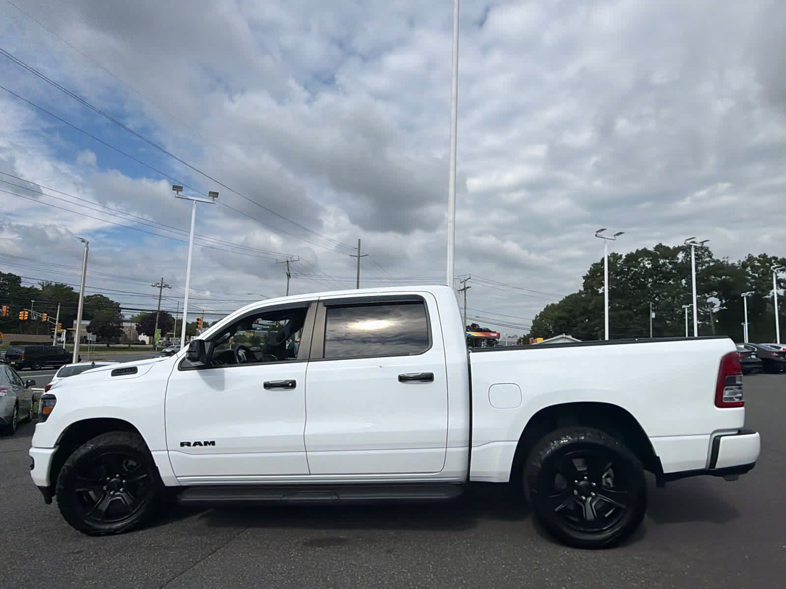 Used 2023 RAM 1500 Big Horn AWD/4WD image 6