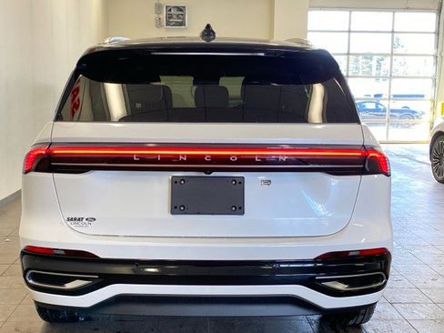 New 2026 Lincoln Nautilus Reserve image 6