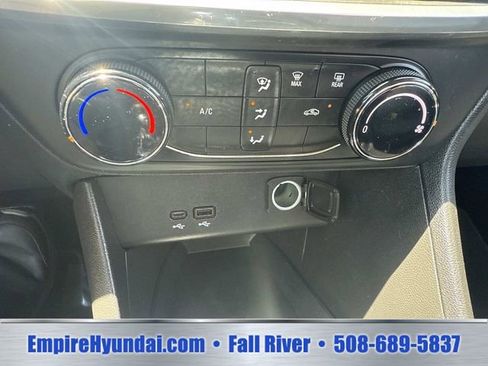 Used 2024 Buick Encore GX Preferred FWD image 23
