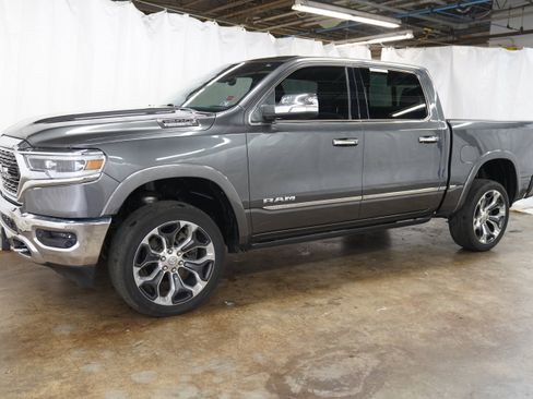 Used 2019 RAM 1500 Limited AWD/4WD image 10