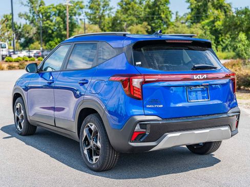 New 2026 Kia Seltos S FWD image 3