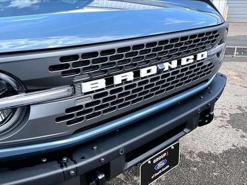 Used 2023 Ford Bronco Badlands image 30