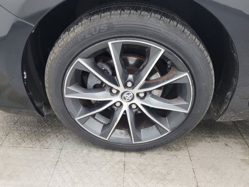 Used 2015 Toyota Camry XSE image 31