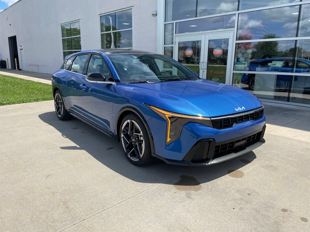 New 2026 Kia K4 GT-Line w/ GT-Line Premium Package FWD image 1