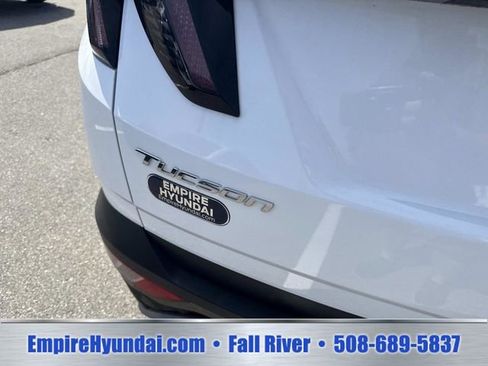 Used 2024 Hyundai Tucson Limited AWD/4WD image 5