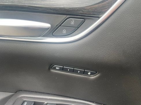 Used 2020 Cadillac XT5 Premium Luxury FWD image 7