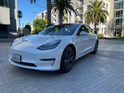 Used 2018 Tesla Model 3 Long Range RWD image 3