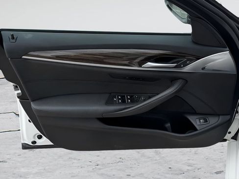 Used 2020 BMW 530i 530i w/ Convenience Package image 16