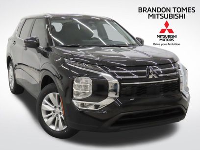New 2026 Mitsubishi Outlander ES