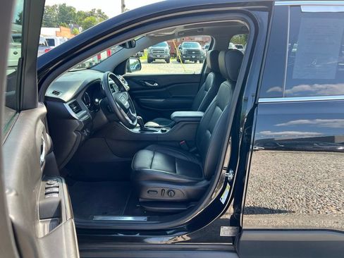 Used 2017 GMC Acadia SLT AWD/4WD image 14