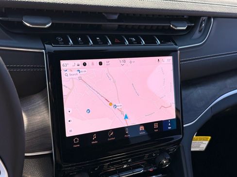 New 2025 Jeep Grand Cherokee Limited image 16