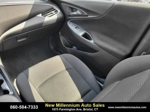 Used 2023 Chevrolet Malibu LT image 15