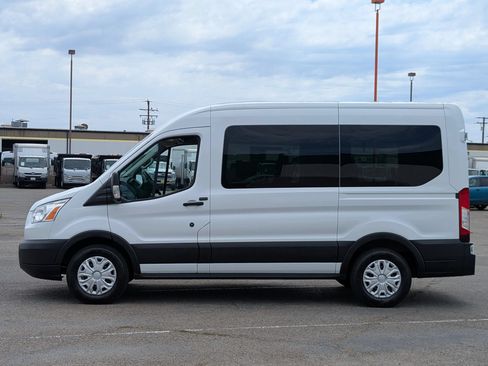 Used 2019 Ford Transit 150 XLT RWD image 4