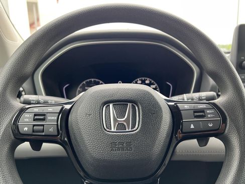 Used 2023 Honda Pilot LX image 20