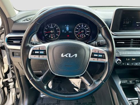 Used 2022 Kia Telluride LX AWD/4WD image 11