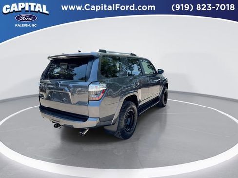 Used 2020 Toyota 4Runner SR5 Premium w/ Moonroof Package RWD image 8