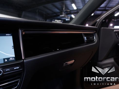 Used 2020 Porsche Macan S image 39