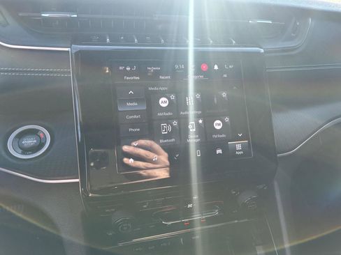 Used 2024 Jeep Grand Cherokee Altitude image 13