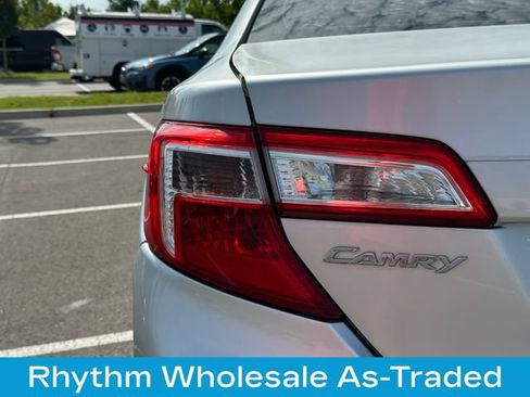 Used 2013 Toyota Camry LE FWD image 33