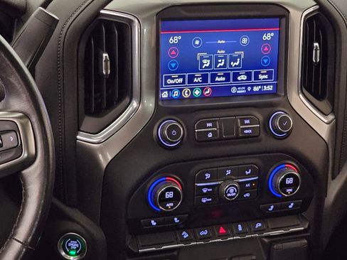 Used 2021 Chevrolet Silverado 1500 LT Trail Boss w/ Convenience Package II AWD/4WD image 10