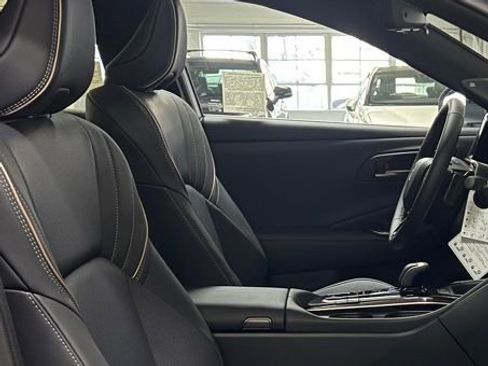 New 2025 Toyota Crown Signia image 19