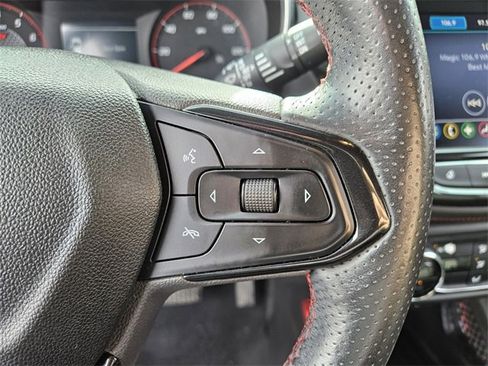 Used 2022 Chevrolet TrailBlazer RS w/ Sun and Liftgate Package image 25