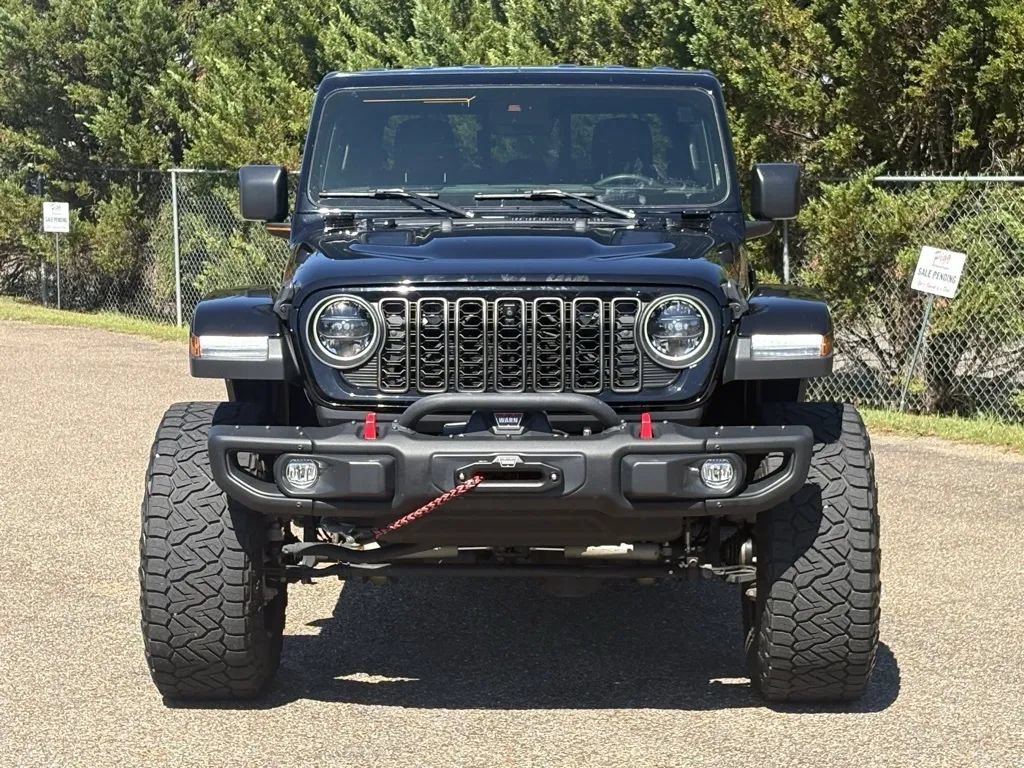 Used 2024 Jeep Gladiator Rubicon AWD/4WD image 10
