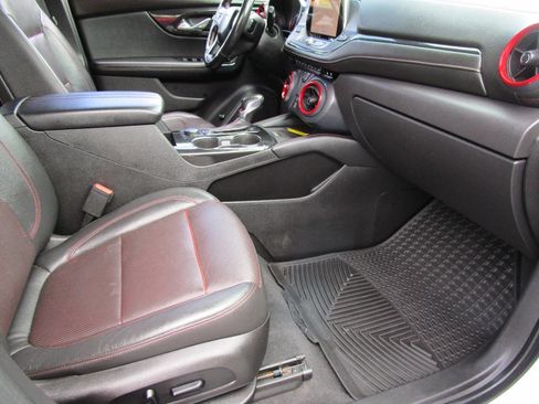 Used 2019 Chevrolet Blazer RS image 17