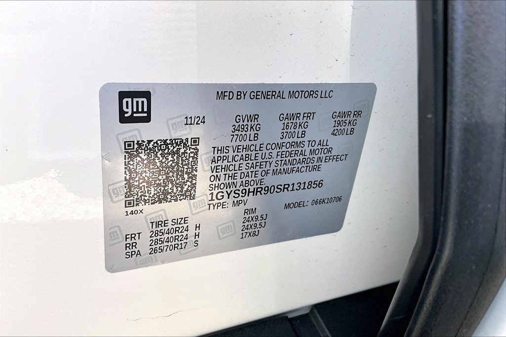 Certified 2025 Cadillac Escalade V AWD/4WD image 36