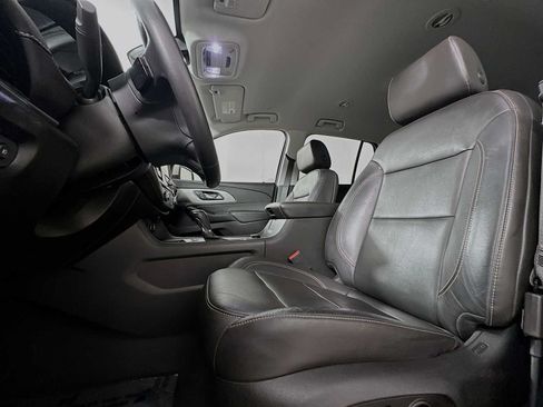 Used 2020 Chevrolet Traverse RS FWD image 19