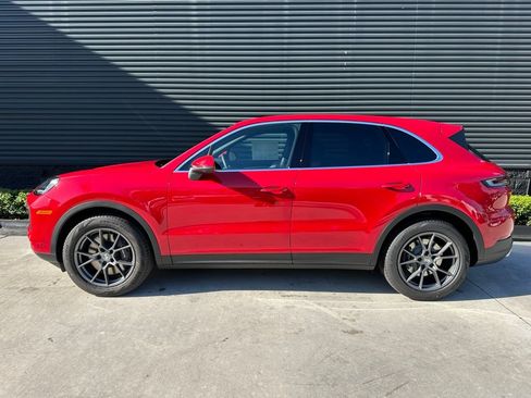 Certified 2026 Porsche Cayenne AWD/4WD image 2