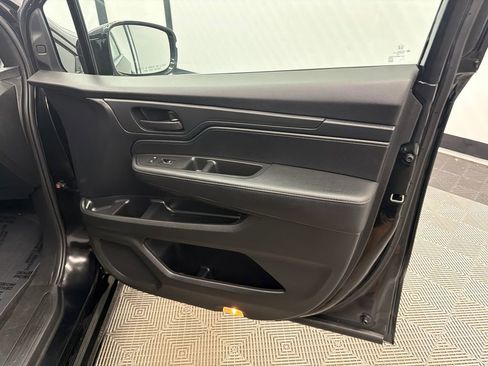 Used 2025 Honda Odyssey Sport-L image 16