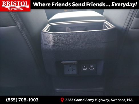 Used 2025 Toyota Tacoma Trailhunter image 19