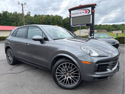 Used 2019 Porsche Cayenne S AWD/4WD image 1